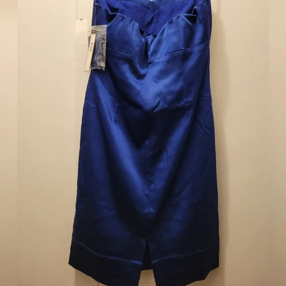 NWT, Size 10, Tahari dress - Picture 2 of 4